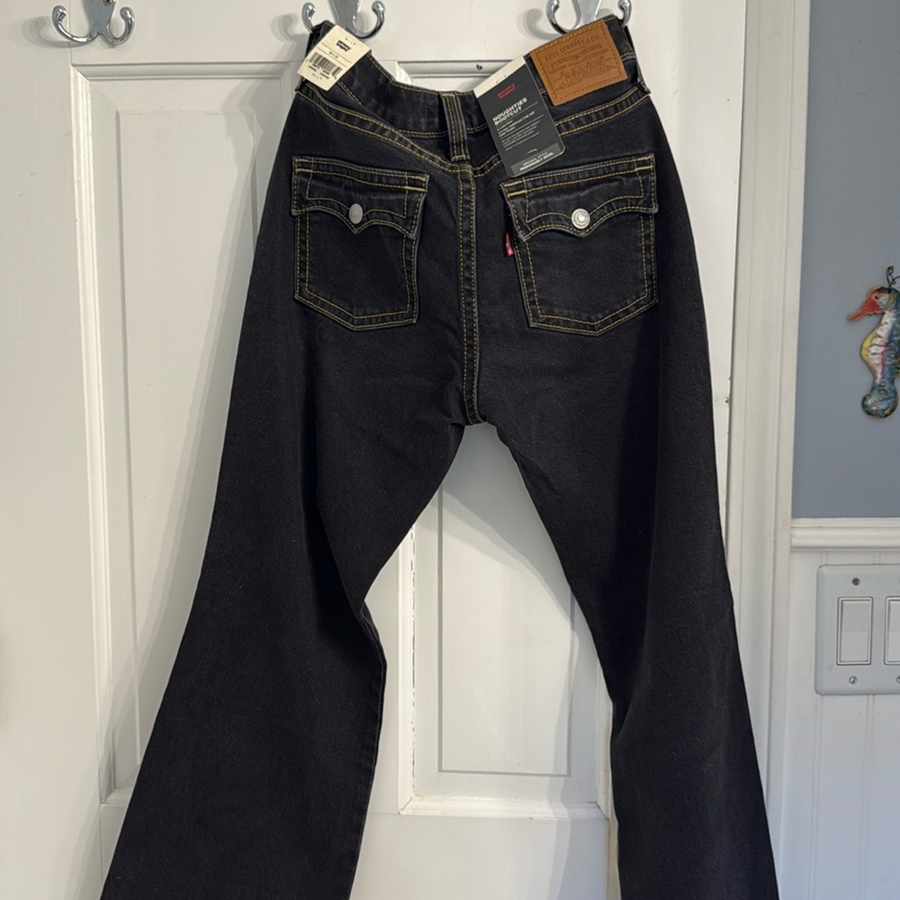 Levi’s noughty bootcut jeans